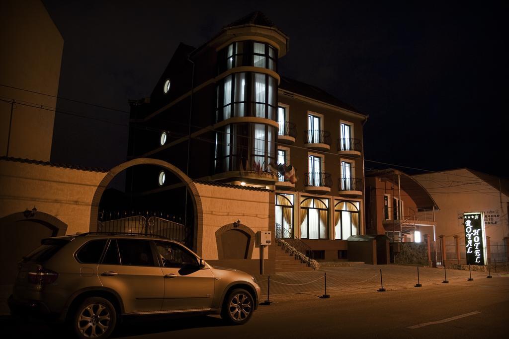 Rhc Royal Hotel أرادايا المظهر الخارجي الصورة